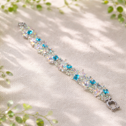 Handgefertigtes Perlen- und Aquamarinarmband
