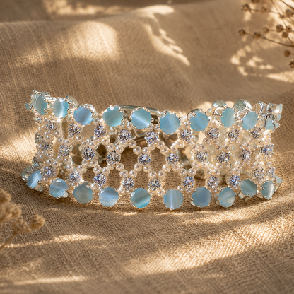 Handgefertigtes Perlen- und Aquamarinarmband