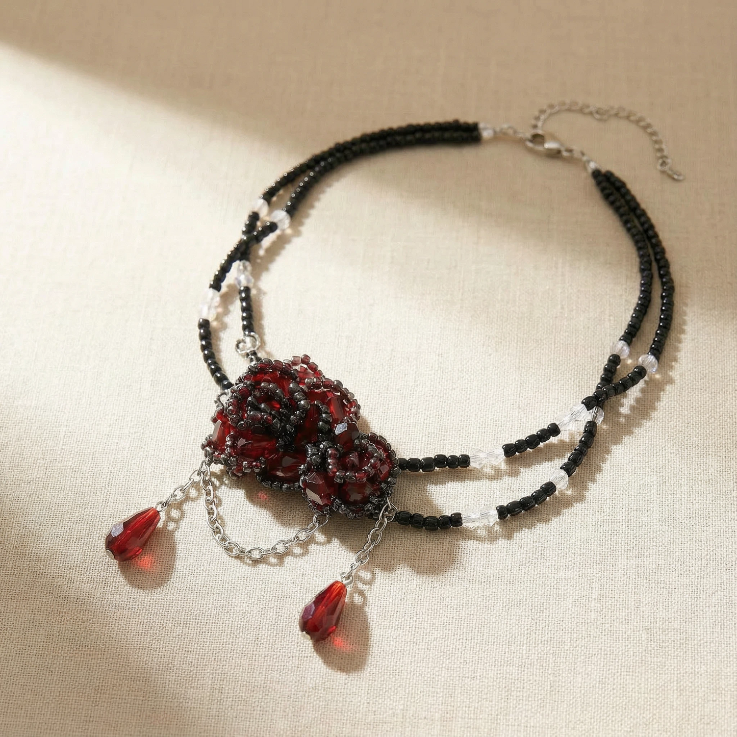 Handgefertigtes Perlen- und Aquamarinarmband