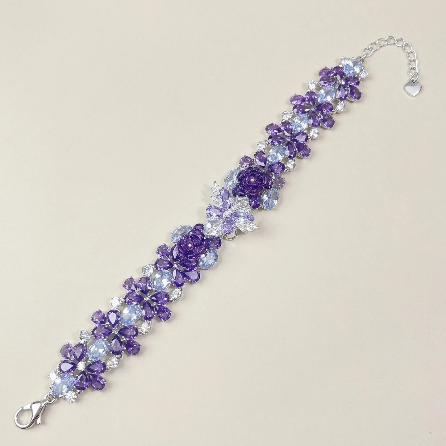 Handgefertigtes Perlen- und Aquamarinarmband