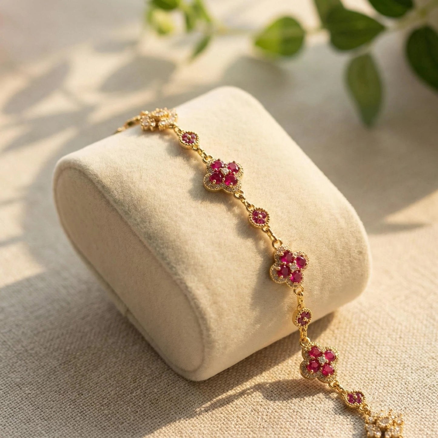 Handgefertigtes Perlen- und Aquamarinarmband