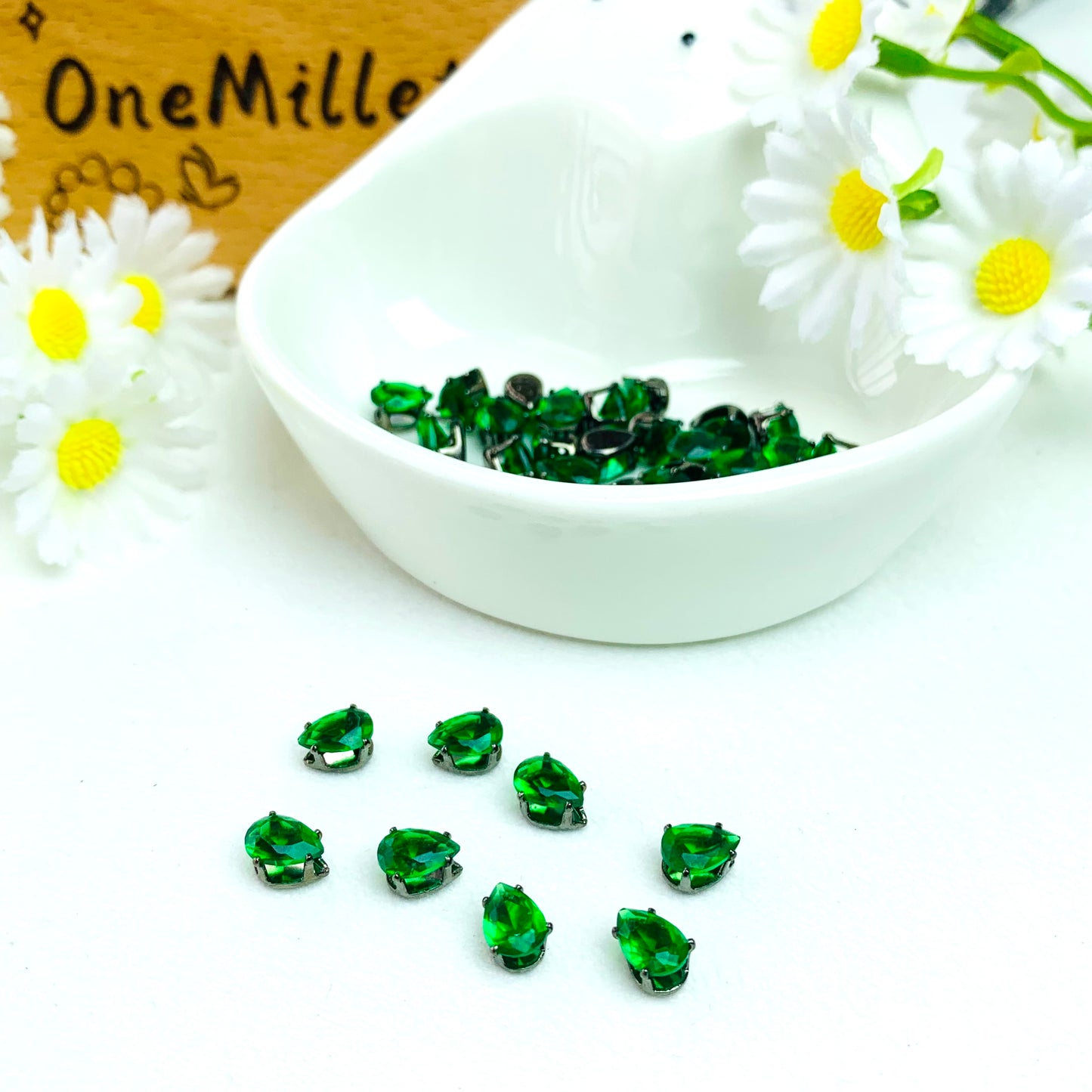 OneMillet Black-Base Teardrop  Zirconia Stone 4×6mm