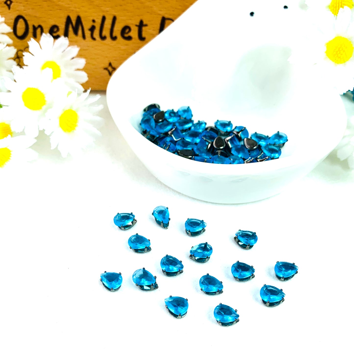 OneMillet Black-Base Teardrop  Zirconia Stone 4×6mm