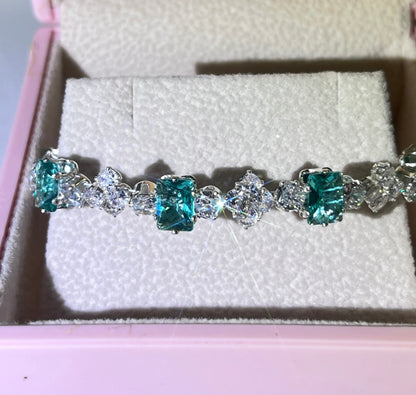 Pulsera de aguamarina y perla hecha a mano