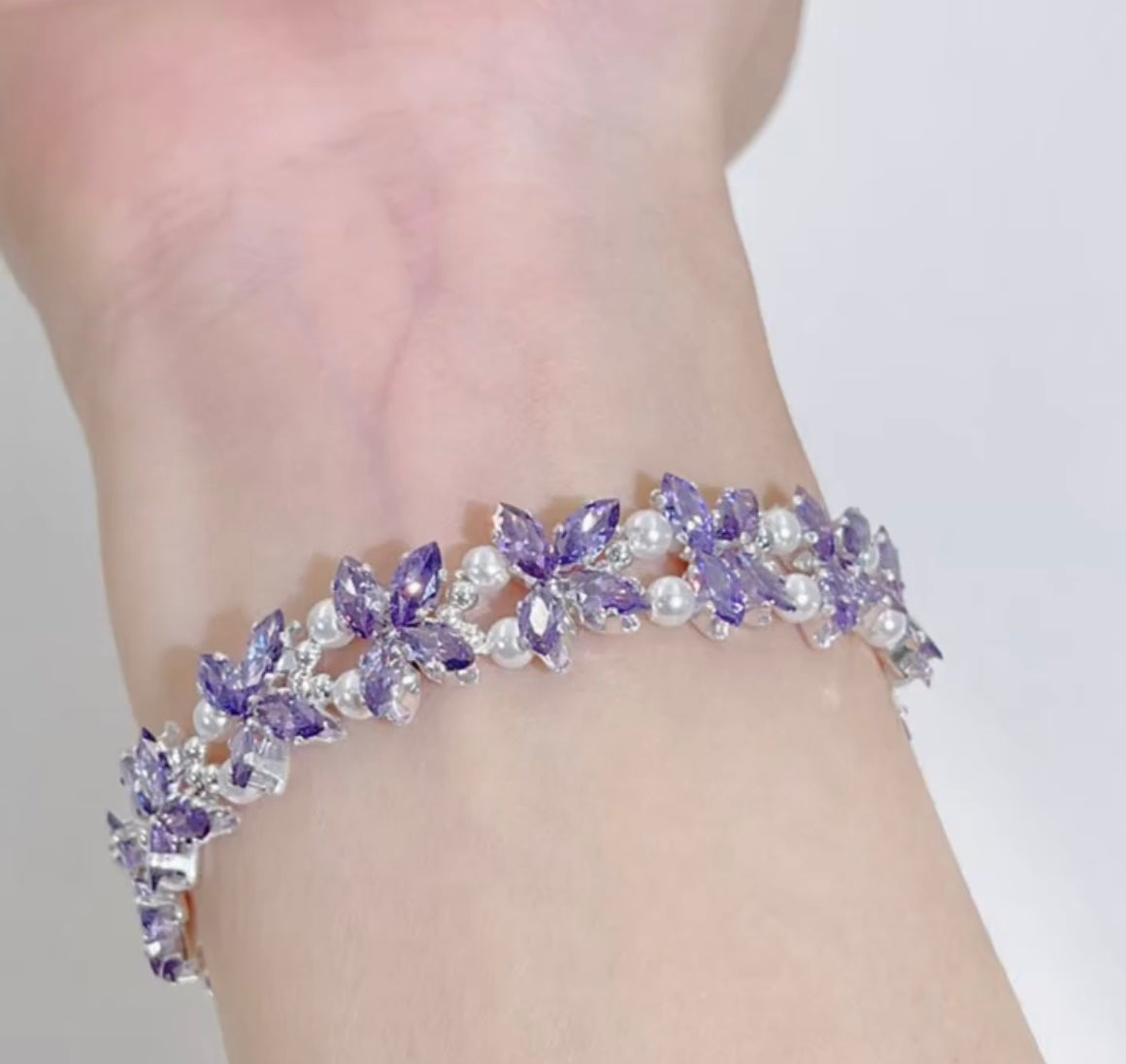 Pulsera de aguamarina y perla hecha a mano